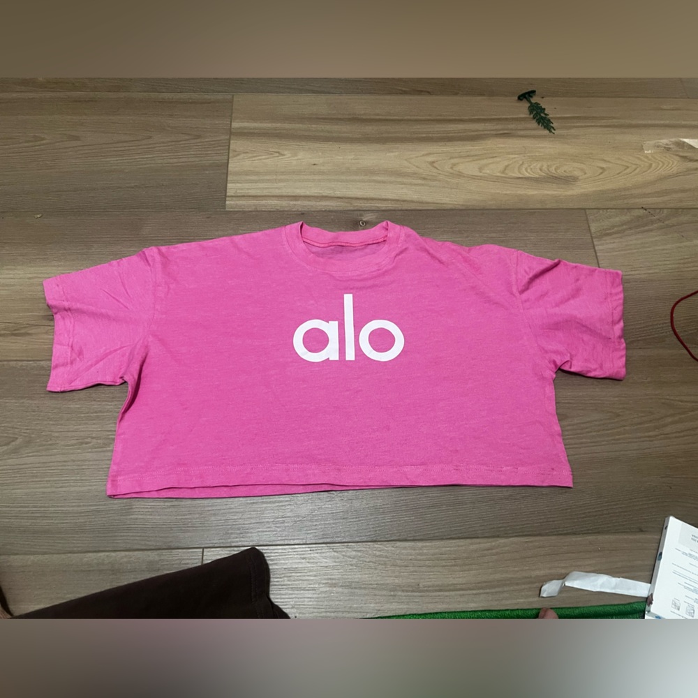NWOT Women Yoga Bright Pink Tee